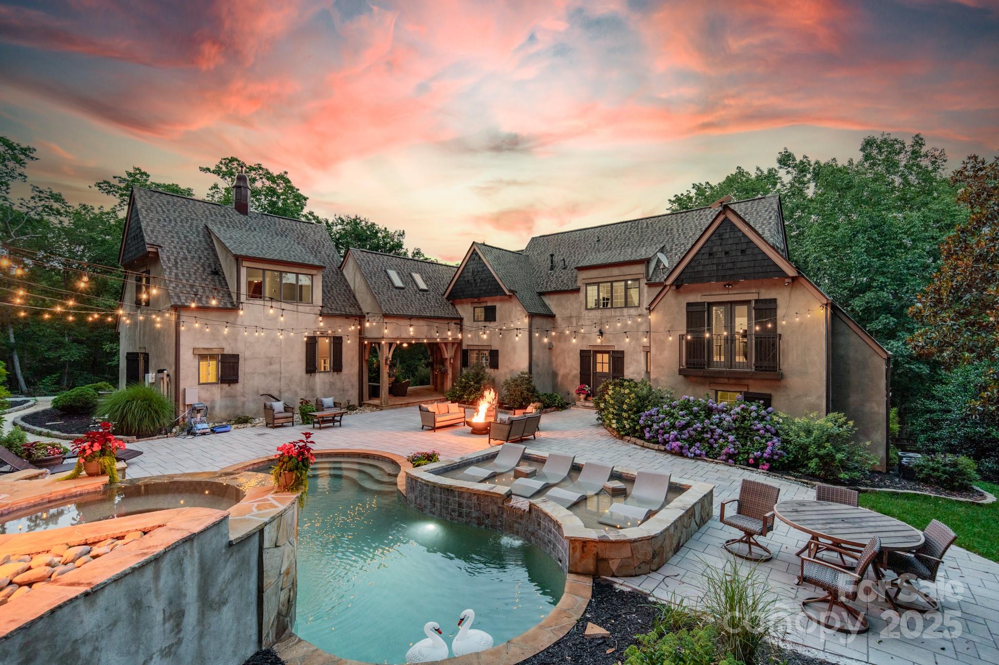 3587 Ridgetop Road