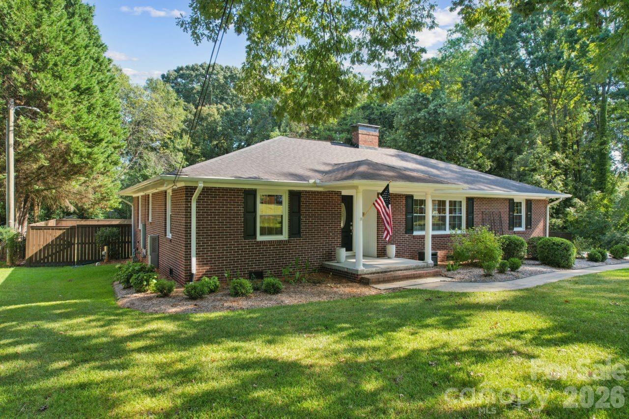 1729 Lumpkin Circle